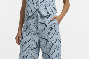 2-PC Set - Pocket & Waist Button Detail